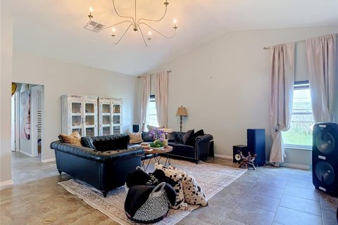 Casa en venta en Spring Hill, Florida, 3 dormitorios, 191.56 m2 № 2385703 - foto 25