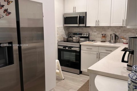 Condominio en venta en Miami, Florida, 2 dormitorios, 99.87 m2 № 2000699 - foto 13