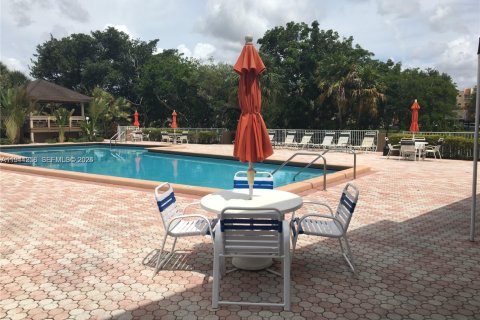 Condominio en venta en Miami, Florida, 2 dormitorios, 99.87 m2 № 2000699 - foto 29