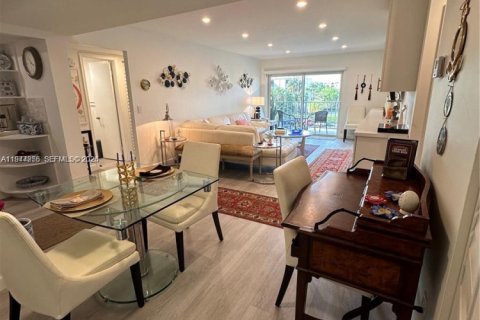 Condominio en venta en Miami, Florida, 2 dormitorios, 99.87 m2 № 2000699 - foto 9