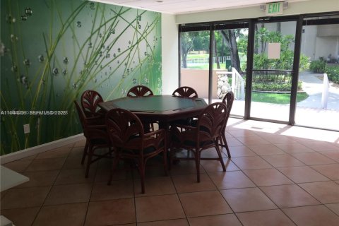 Condominio en venta en Miami, Florida, 2 dormitorios, 99.87 m2 № 2000699 - foto 25