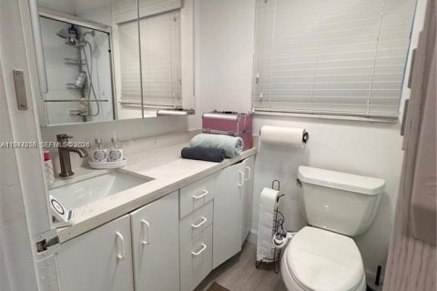 Condominio en venta en Miami, Florida, 2 dormitorios, 99.87 m2 № 2000699 - foto 18