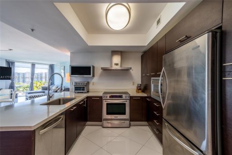 Condo in Sunny Isles Beach, Florida, 3 bedrooms  № 1942554 - photo 3