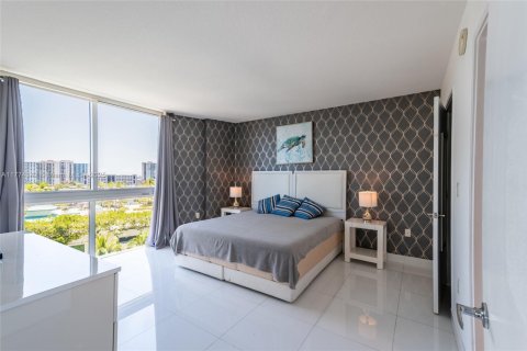 Condo in Sunny Isles Beach, Florida, 3 bedrooms  № 1942554 - photo 8