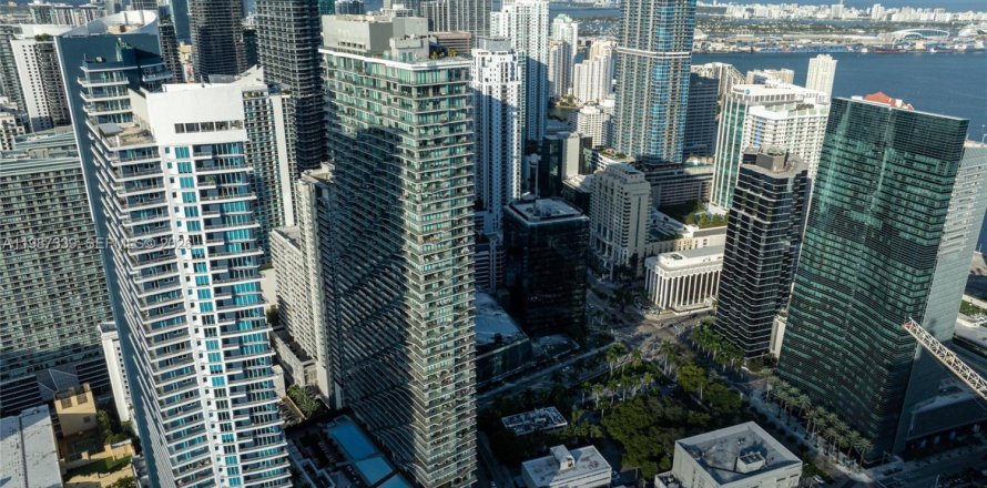 Condo à Miami, Floride, 2 chambres  № 2051834