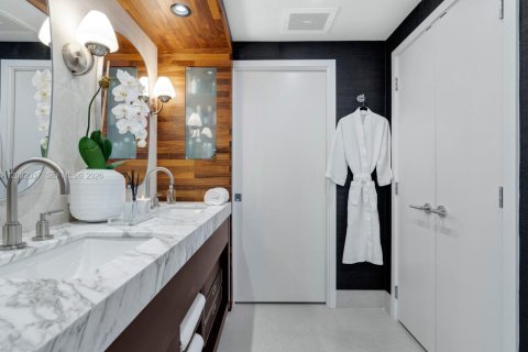 Copropriété à vendre à Miami Beach, Floride: 1 chambre, 76.18 m2 № 2066236 - photo 17
