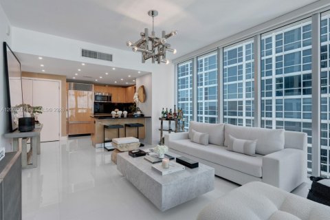 Copropriété à vendre à Miami Beach, Floride: 1 chambre, 76.18 m2 № 2066236 - photo 2