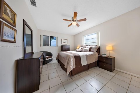 Condominio en venta en Miami, Florida, 2 dormitorios, 80.82 m2 № 1957556 - foto 11