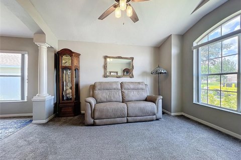 House in Spring Hill, Florida 4 bedrooms, 202.99 sq.m. № 1850021 - photo 9