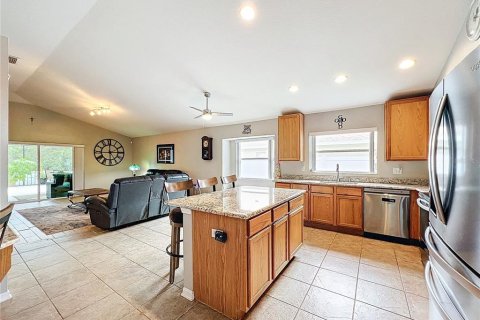 House in Spring Hill, Florida 4 bedrooms, 202.99 sq.m. № 1850021 - photo 19
