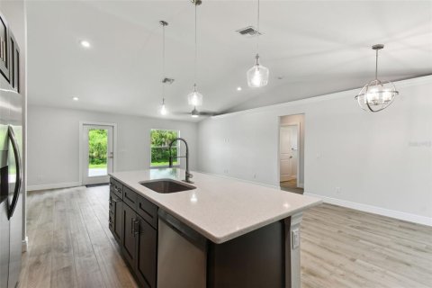 Villa ou maison à vendre à Port Charlotte, Floride: 3 chambres, 131.74 m2 № 1527367 - photo 4