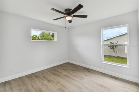 Villa ou maison à vendre à Port Charlotte, Floride: 3 chambres, 131.74 m2 № 1527367 - photo 20