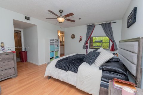Copropriété à vendre à Miami, Floride: 2 chambres, 113.53 m2 № 1875368 - photo 9