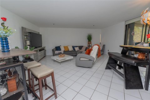 Copropriété à vendre à Miami, Floride: 2 chambres, 113.53 m2 № 1875368 - photo 6