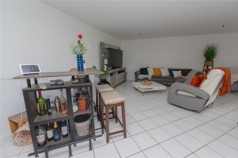Copropriété à vendre à Miami, Floride: 2 chambres, 113.53 m2 № 1875368 - photo 7