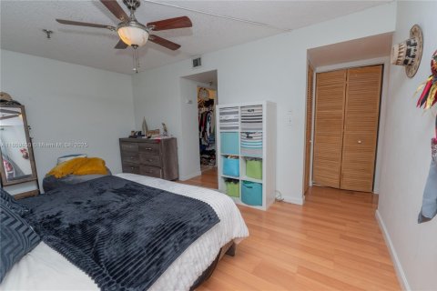 Copropriété à vendre à Miami, Floride: 2 chambres, 113.53 m2 № 1875368 - photo 17
