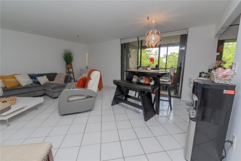 Copropriété à vendre à Miami, Floride: 2 chambres, 113.53 m2 № 1875368 - photo 3