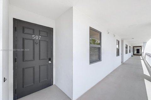 Купить кондоминиум в Форт-Лодердейл, Флорида 1 комната, 109.44м2, № 2072571 - фото 16