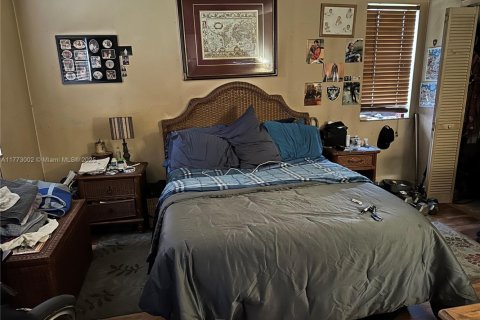 Condo in Sunrise, Florida, 2 bedrooms  № 1695634 - photo 13
