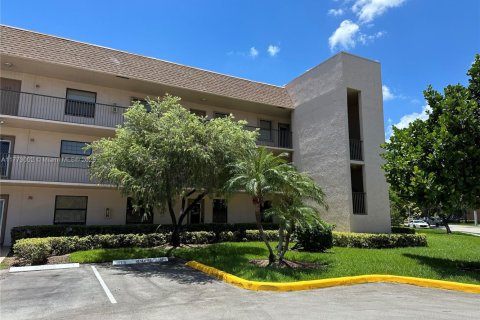 Condo in Sunrise, Florida, 2 bedrooms  № 1695634 - photo 28