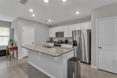 Townhouse in Winter Garden, Florida 3 bedrooms, 168.52 sq.m. № 2102439 - photo 7