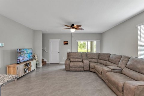Townhouse in Winter Garden, Florida 3 bedrooms, 168.52 sq.m. № 2102439 - photo 14