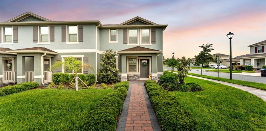 Townhouse in Winter Garden, Florida 3 bedrooms, 168.52 sq.m. № 2102439