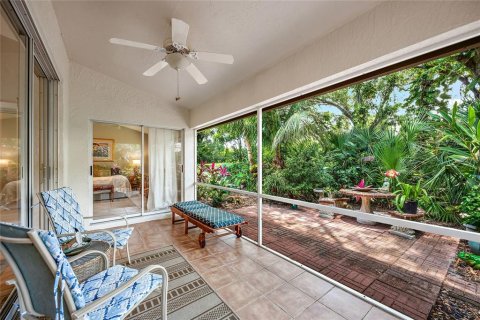 House in Sarasota, Florida 2 bedrooms, 127.83 sq.m. № 1895119 - photo 21