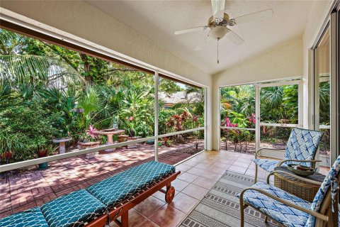 House in Sarasota, Florida 2 bedrooms, 127.83 sq.m. № 1895119 - photo 19