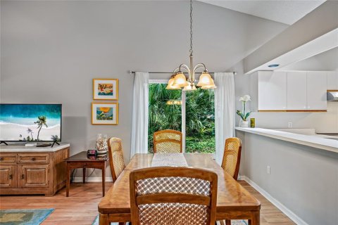 House in Sarasota, Florida 2 bedrooms, 127.83 sq.m. № 1895119 - photo 8