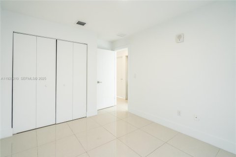 Appartement à louer à Miami Beach, Floride: 2 chambres, 68.47 m2 № 1987304 - photo 9