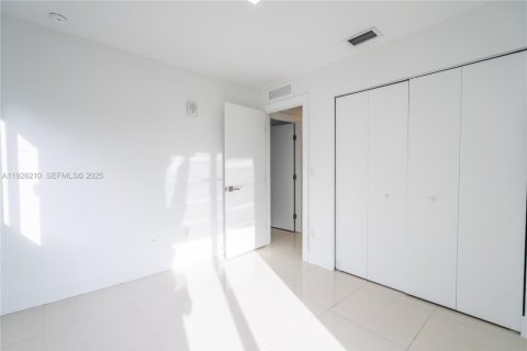 Appartement à louer à Miami Beach, Floride: 2 chambres, 68.47 m2 № 1987304 - photo 13