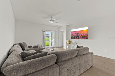 House in Parrish, Florida 5 bedrooms, 221.94 sq.m. № 2231226 - photo 24