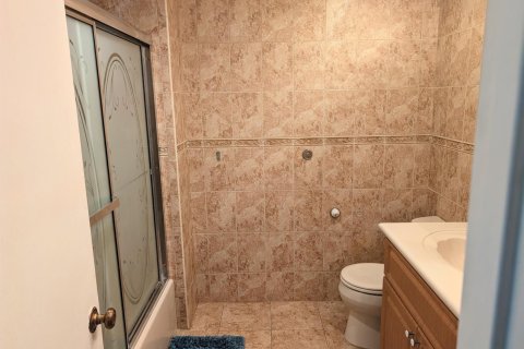 Townhouse in Lauderhill, Florida 3 bedrooms, 161.65 sq.m. № 2168332 - photo 21