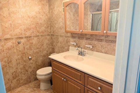 Townhouse in Lauderhill, Florida 3 bedrooms, 161.65 sq.m. № 2168332 - photo 20