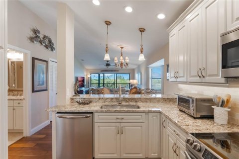 Condo in New Smyrna Beach, Florida, 2 bedrooms  № 1847851 - photo 23