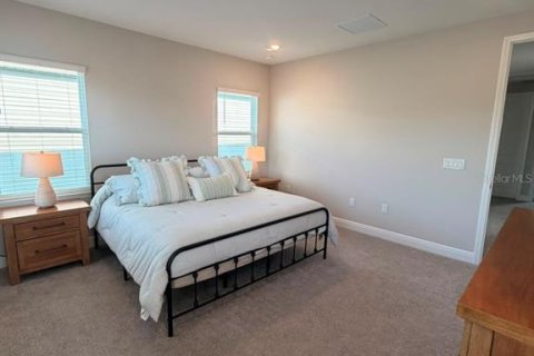 House in Winter Garden, Florida 4 bedrooms, 193.98 sq.m. № 2198051 - photo 20