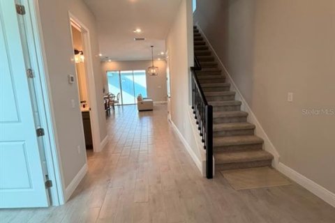 House in Winter Garden, Florida 4 bedrooms, 193.98 sq.m. № 2198051 - photo 14