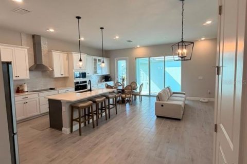 House in Winter Garden, Florida 4 bedrooms, 193.98 sq.m. № 2198051 - photo 10