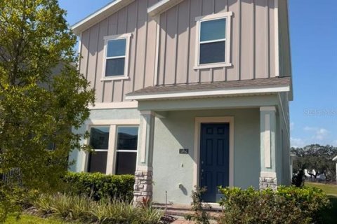 House in Winter Garden, Florida 4 bedrooms, 193.98 sq.m. № 2198051 - photo 2
