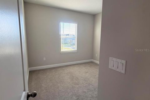 House in Winter Garden, Florida 4 bedrooms, 193.98 sq.m. № 2198051 - photo 25