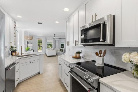 Touwnhouse à vendre à Sarasota, Floride: 3 chambres, 155.43 m2 № 2432633 - photo 17