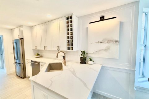 Touwnhouse à vendre à Sarasota, Floride: 3 chambres, 155.43 m2 № 2432633 - photo 9