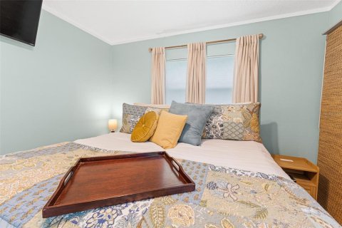 House in Merrit Island, Florida 3 bedrooms, 93.65 sq.m. № 2149672 - photo 18