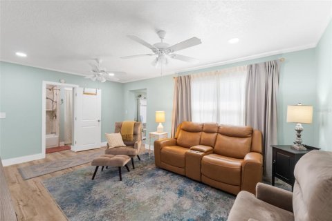 House in Merrit Island, Florida 3 bedrooms, 93.65 sq.m. № 2149672 - photo 5