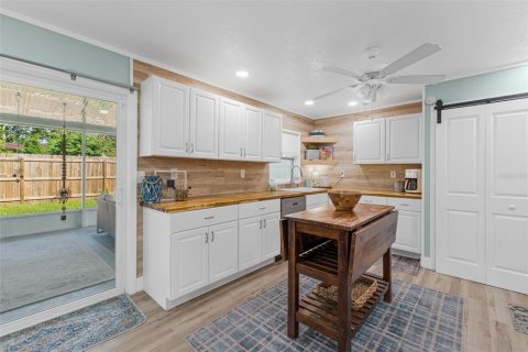 House in Merrit Island, Florida 3 bedrooms, 93.65 sq.m. № 2149672 - photo 13