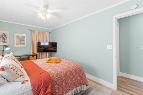 House in Merrit Island, Florida 3 bedrooms, 93.65 sq.m. № 2149672 - photo 26