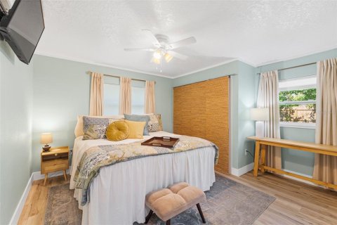 House in Merrit Island, Florida 3 bedrooms, 93.65 sq.m. № 2149672 - photo 17