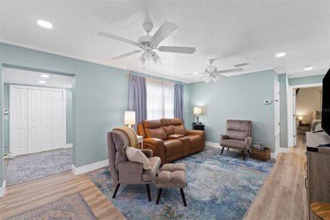 House in Merrit Island, Florida 3 bedrooms, 93.65 sq.m. № 2149672 - photo 6