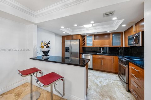 Condominio en venta en Miami, Florida, 2 dormitorios, 117.8 m2 № 1977627 - foto 12